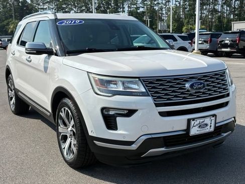 Used 2019 Ford Explorer Platinum AWD/4WD image 7