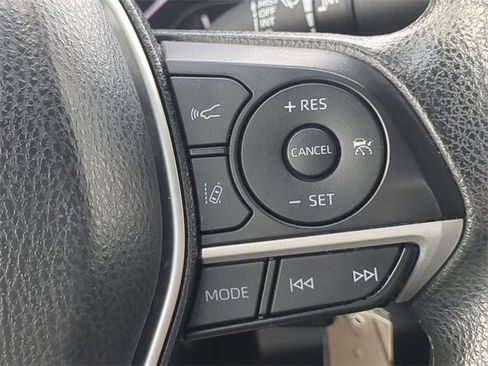 Certified 2022 Toyota Camry LE image 23