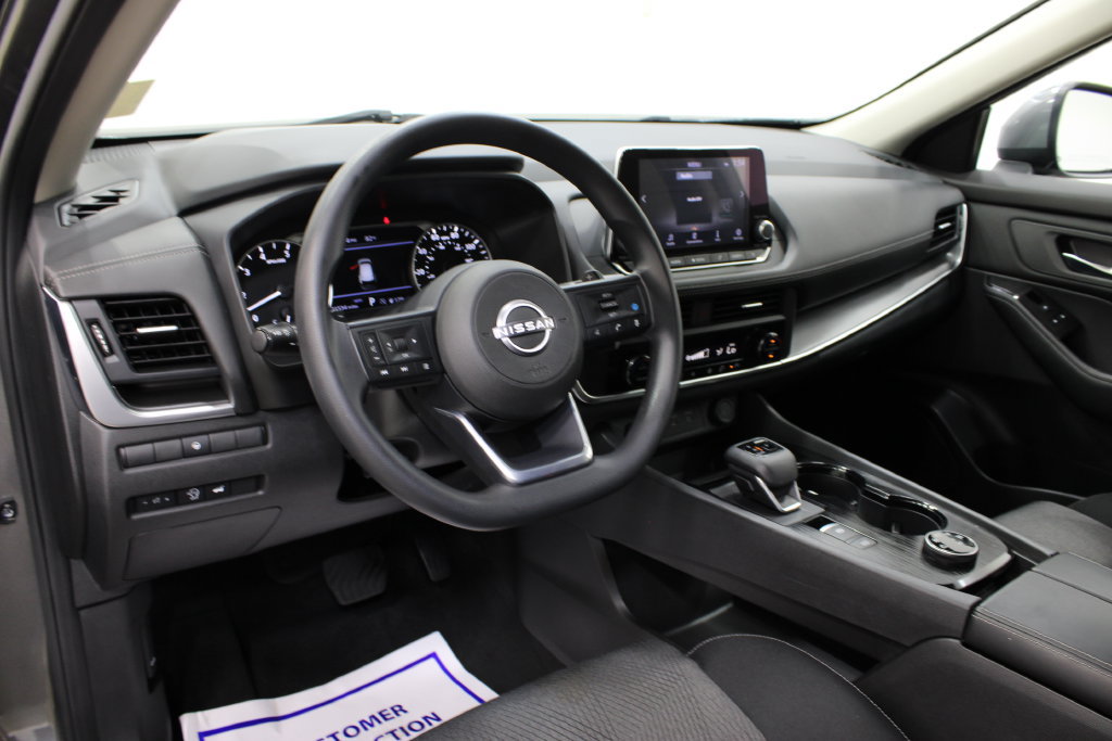 Used 2024 Nissan Rogue SV AWD/4WD image 15