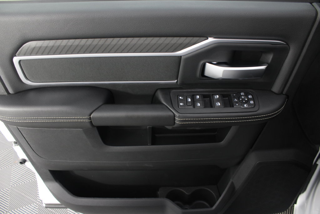 New 2027 RAM 2500 Big Horn AWD/4WD image 13