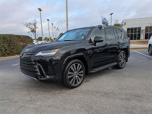Certified 2024 Lexus LX 600 4WD w/ Appearance Package image 8