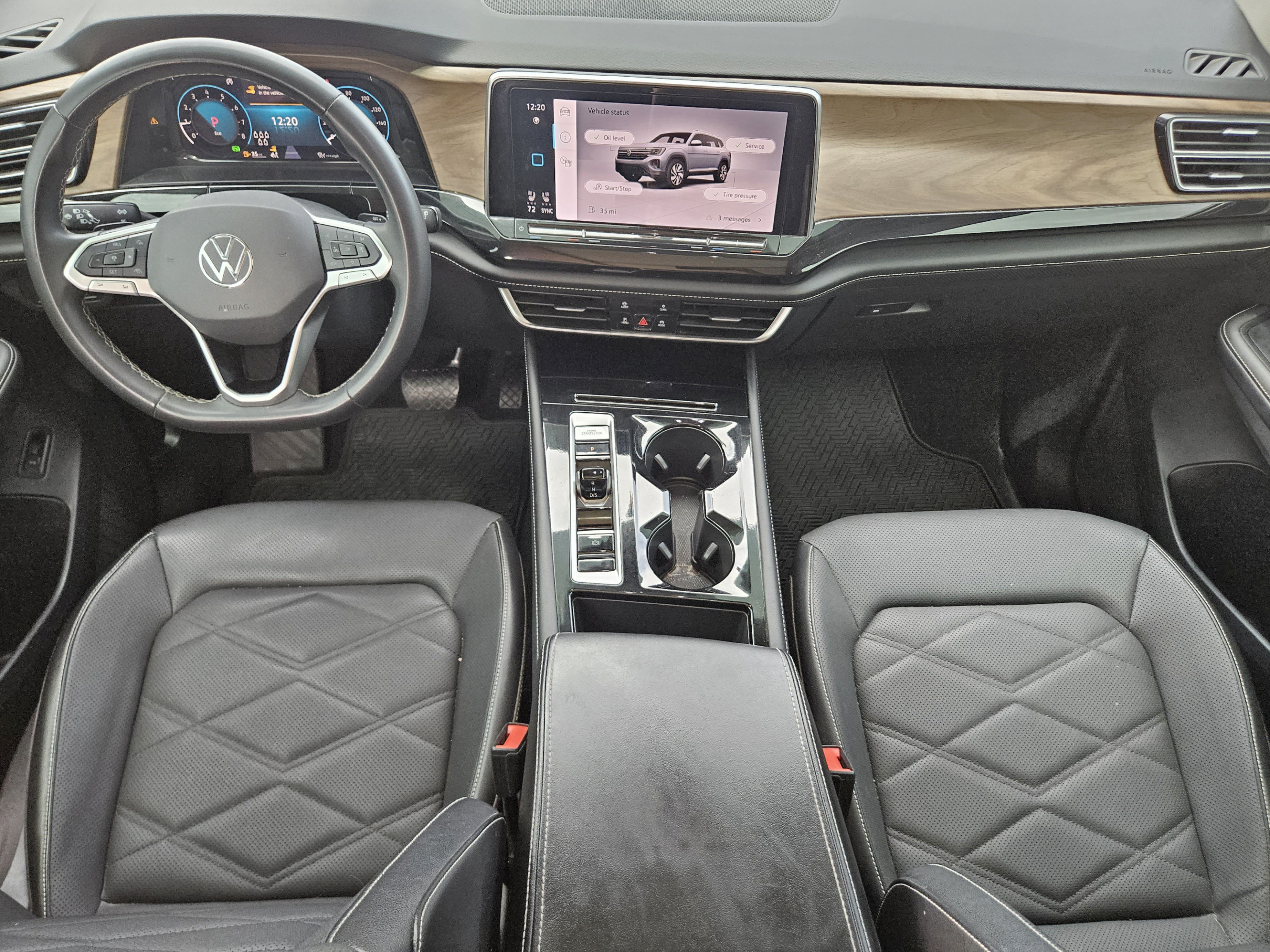 Used 2024 Volkswagen Atlas SE w/ Panoramic Sunroof Package FWD image 16
