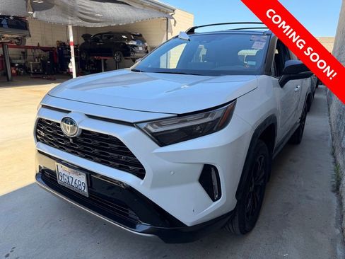 Used 2023 Toyota RAV4 XSE AWD/4WD image 2