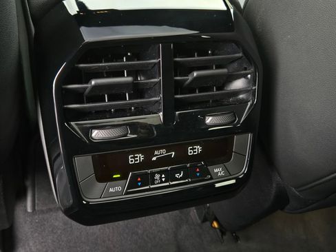 Used 2024 BMW iX xDrive50 w/ Sport Package AWD/4WD image 16
