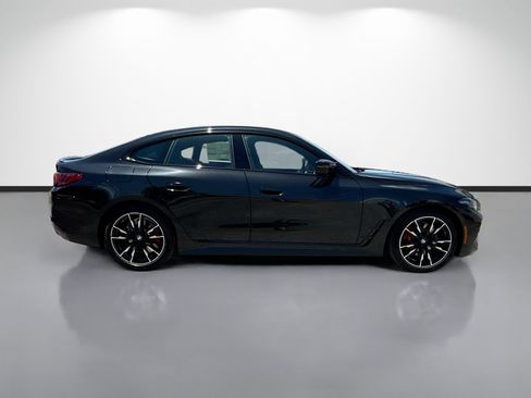 New 2026 BMW M440i w/ Premium Package RWD image 2