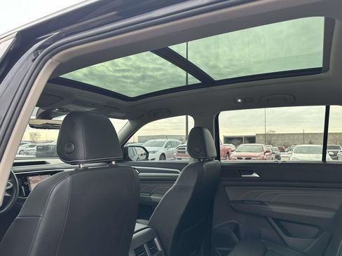 Used 2023 Volkswagen Atlas SEL R-Line image 19