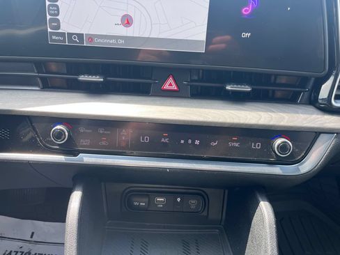 Certified 2024 Kia Sportage X-Line w/ X-Line Premium Package AWD/4WD image 17