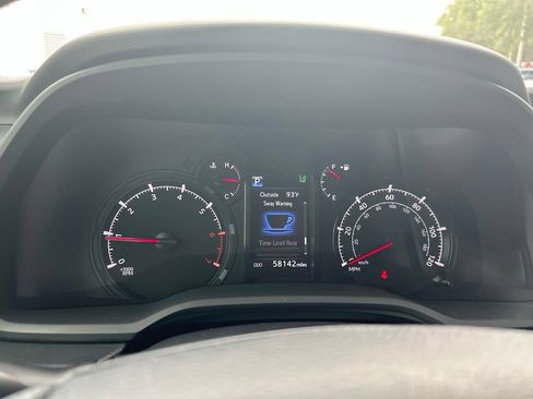 Used 2021 Toyota 4Runner SR5 Premium w/ Moonroof Package RWD image 23