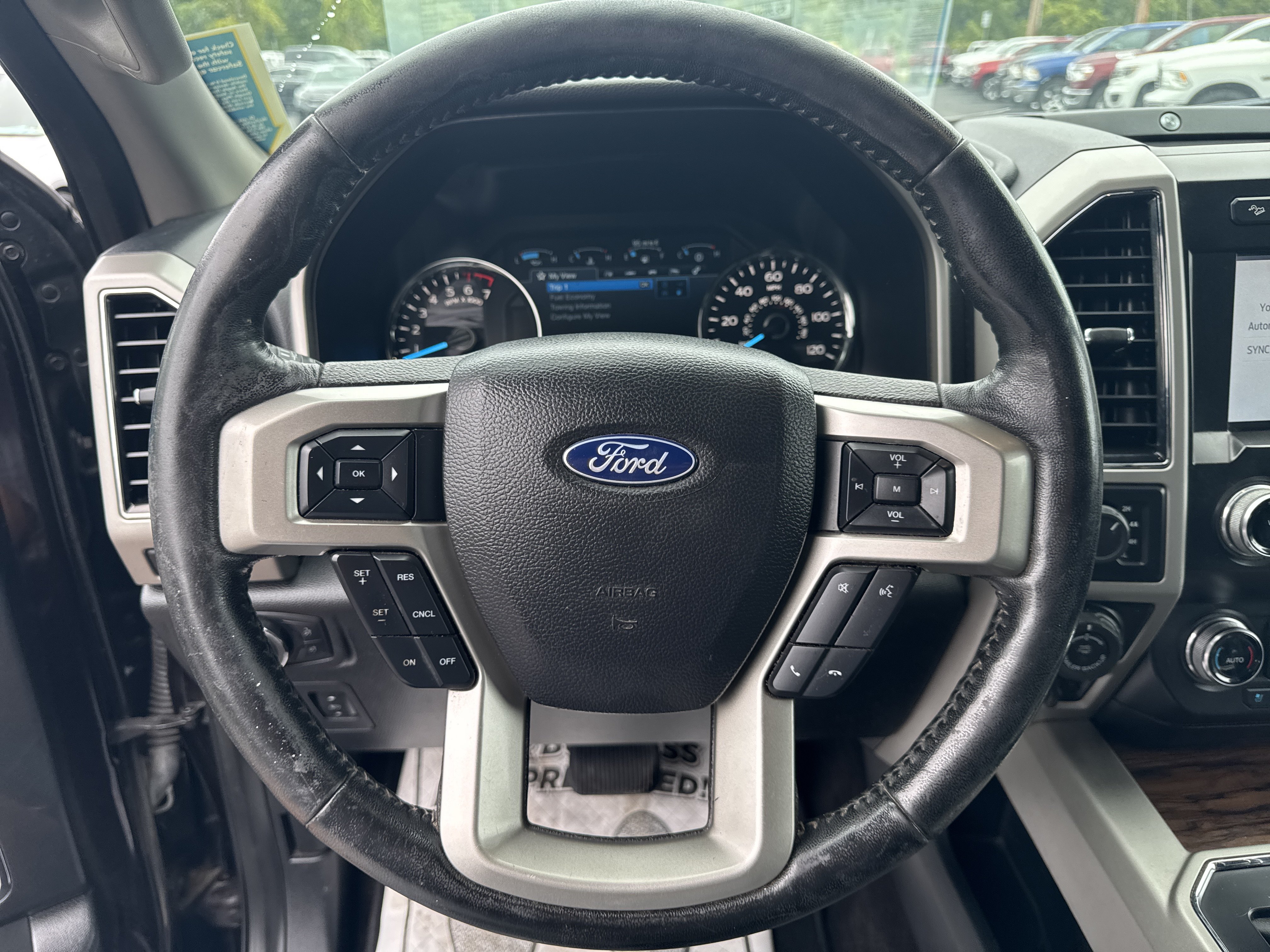 Used 2020 Ford F150 Lariat w/ Equipment Group 502A Luxury AWD/4WD image 13