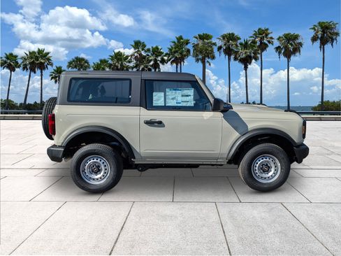 New 2025 Ford Bronco 2-Door image 9