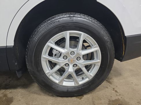 Used 2024 Chevrolet Equinox LT w/ LPO, Floor Liner Package AWD/4WD image 32
