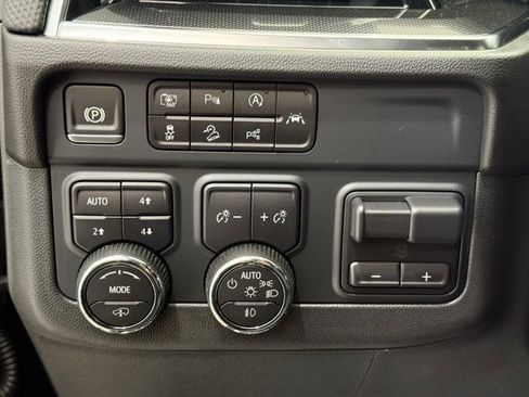 New 2025 Chevrolet Suburban RST w/ RST Capability Package image 38