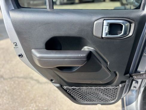 Used 2021 Jeep Wrangler Unlimited Sport image 18