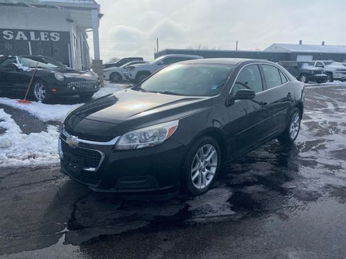 Used 2016 Chevrolet Malibu LT w/ Power Convenience Package image 1