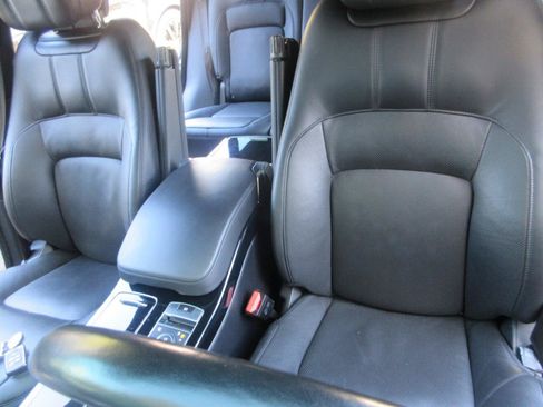 Used 2021 Land Rover Range Rover P525 Westminster Edition LWB AWD/4WD image 17