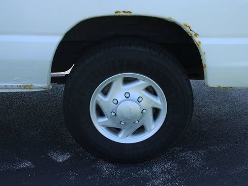 Used 2007 Ford E-250 and Econoline 250 RWD image 6