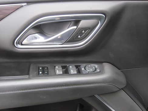 Used 2024 Chevrolet Tahoe LT AWD/4WD image 15