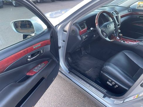 Used 2011 Lexus LS 460 LS 460 SEDAN 4D image 17