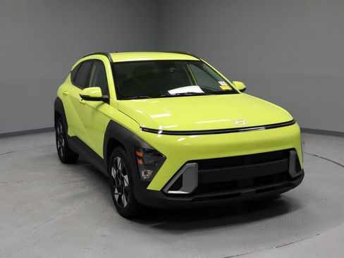 Used 2024 Hyundai Kona SEL FWD image 1