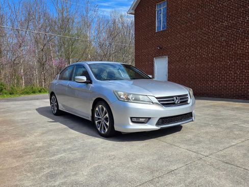 Used 2013 Honda Accord Sport image 3