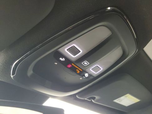 Certified 2023 Volvo C40 P8 Recharge Ultimate AWD/4WD image 33
