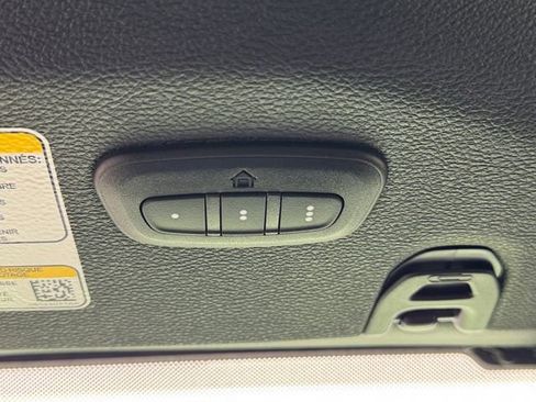 Certified 2025 Jeep Wrangler Sport S image 27