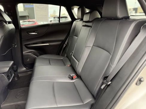 Used 2024 Toyota Venza XLE image 15