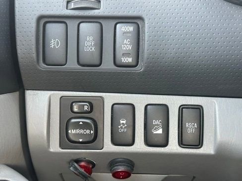 Used 2014 Toyota Tacoma 4x4 Double Cab w/ TRD Off-Road Package image 18