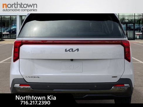 New 2026 Kia Carnival SX FWD image 14