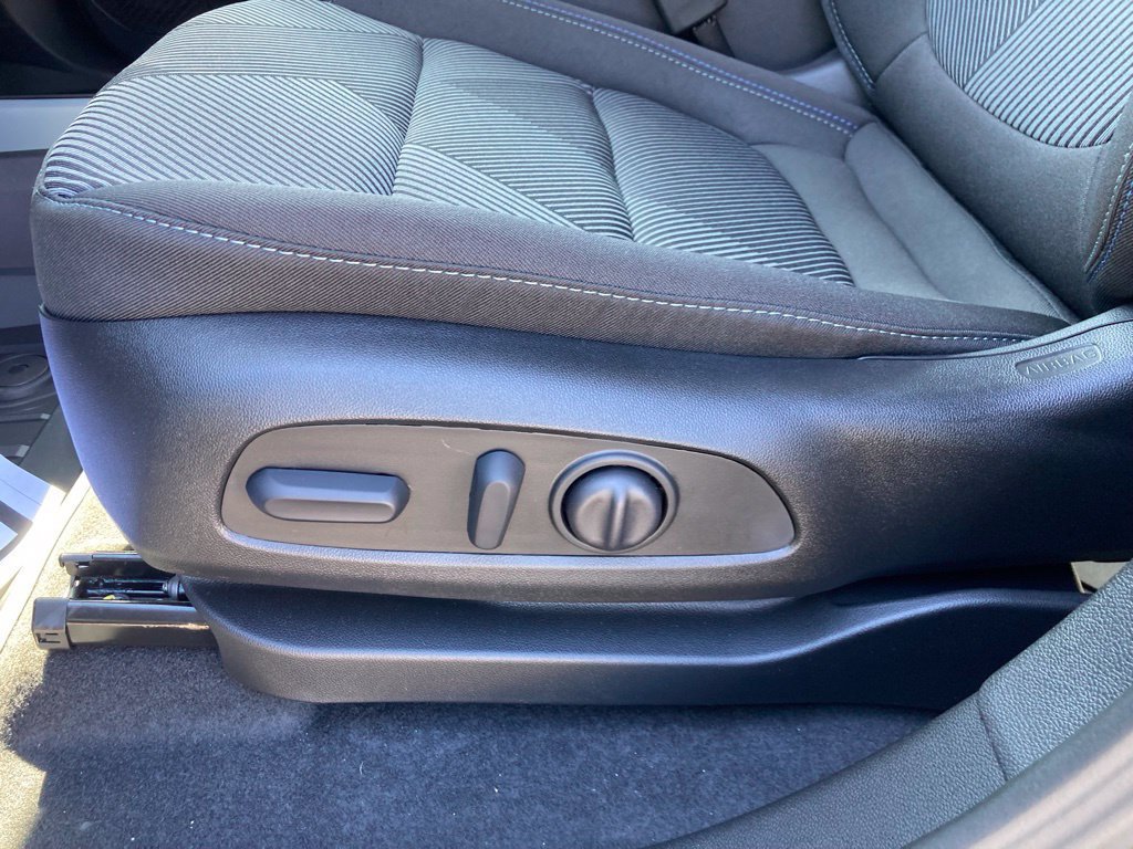 New 2027 Chevrolet Bolt LT w/ Comfort Package FWD image 5