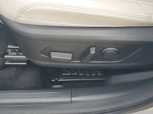 Used 2024 Hyundai Tucson Limited AWD/4WD image 16