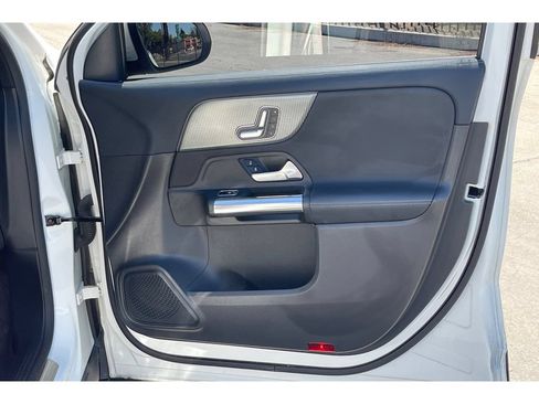 Used 2021 Mercedes-Benz GLA 250 image 21
