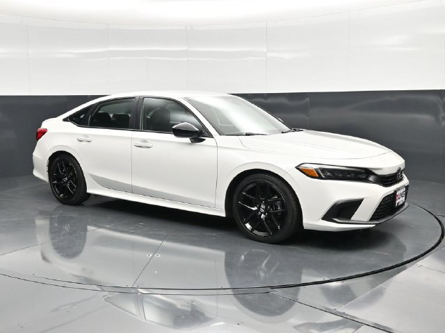 Used 2024 Honda Civic Sport image 3