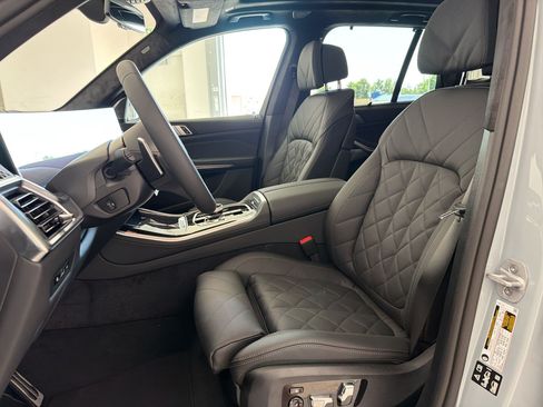 New 2026 BMW X5 M60i w/ Executive Package AWD/4WD image 5