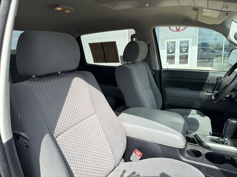 Used 2013 Toyota Tundra 2WD CrewMax w/ SR5 Pkg image 23