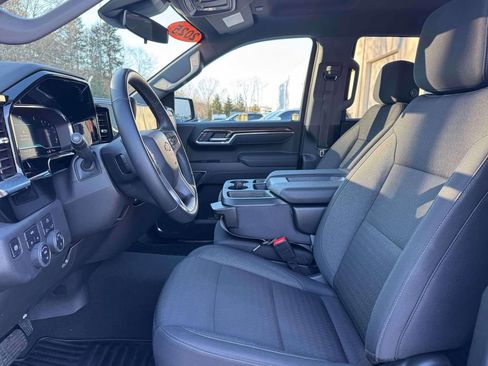 Used 2025 Chevrolet Silverado 1500 LT AWD/4WD image 12