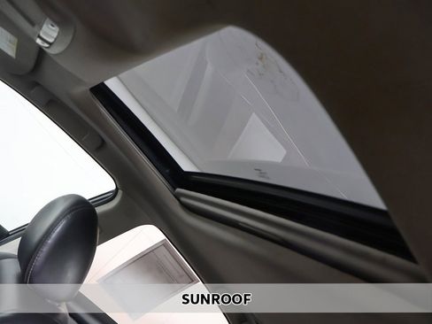 Used 2017 Nissan Altima 2.5 SL w/ Moonroof Package image 3