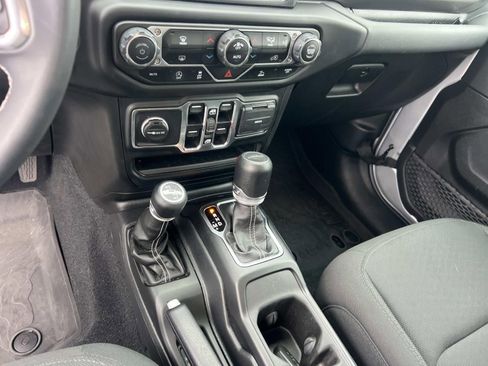 Used 2023 Jeep Gladiator Overland w/ Trailer Tow Package image 30