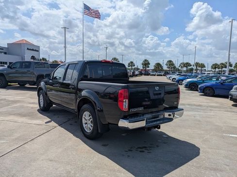 Used 2020 Nissan Frontier SV w/ SV Utility Package image 6