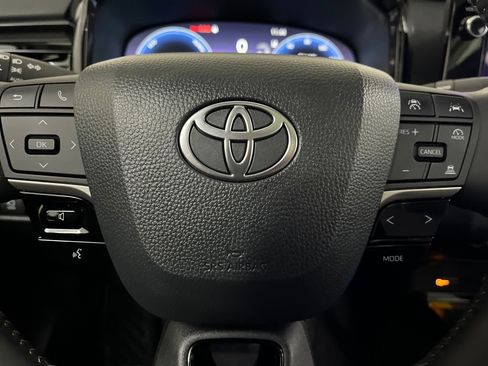 Used 2026 Toyota Camry XLE image 61