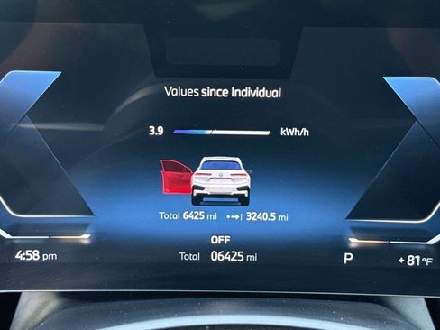 Used 2025 BMW iX xDrive50 image 23