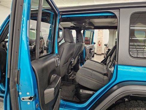 Used 2024 Jeep Wrangler Unlimited AWD/4WD image 9