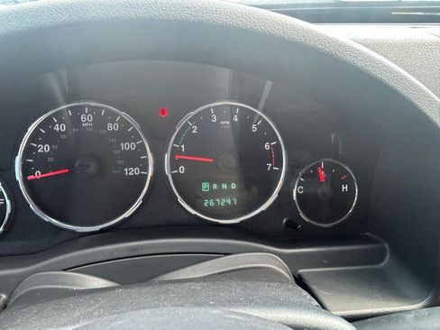 Used 2012 Jeep Liberty Sport AWD/4WD image 21