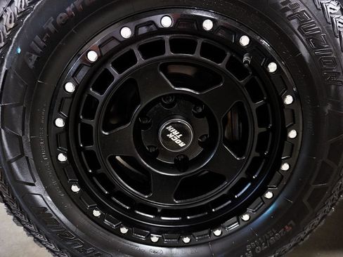 Used 2016 Toyota 4Runner SR5 AWD/4WD image 7