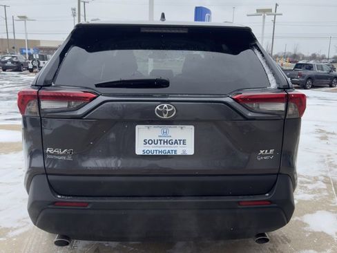 Used 2025 Toyota RAV4 XLE image 4