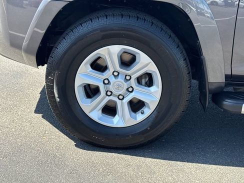 Certified 2021 Toyota 4Runner SR5 RWD image 8