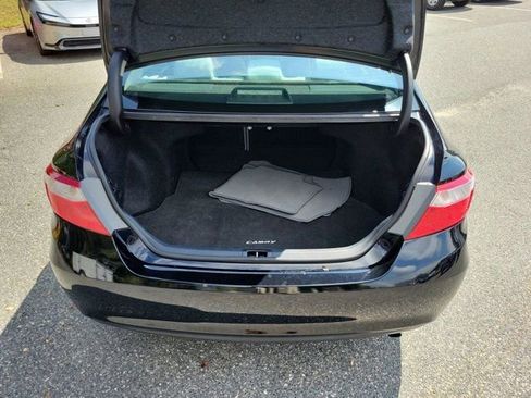 Used 2015 Toyota Camry LE FWD image 19