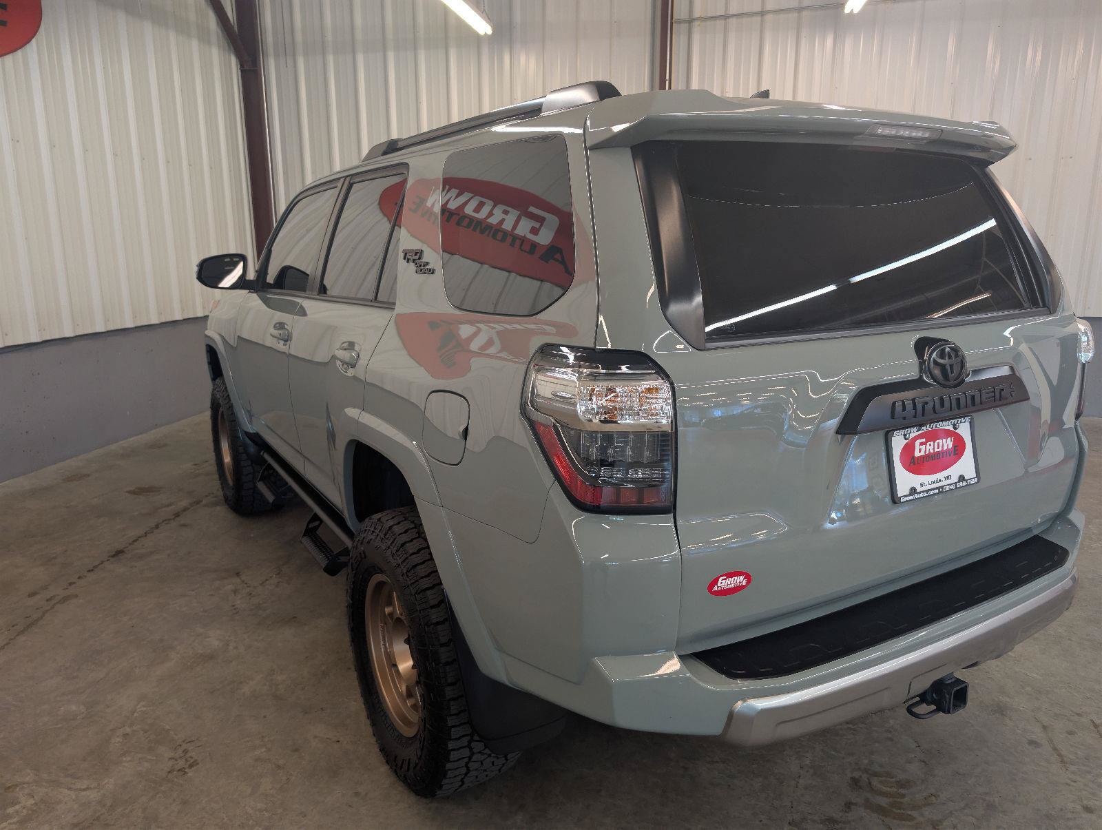 Used 2023 Toyota 4Runner TRD Off-Road Premium w/ Off Road Premium Plus Package AWD/4WD image 10