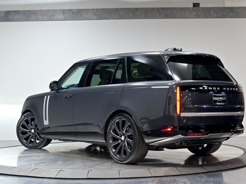 Used 2024 Land Rover Range Rover Long Wheelbase Autobiography AWD/4WD image 66