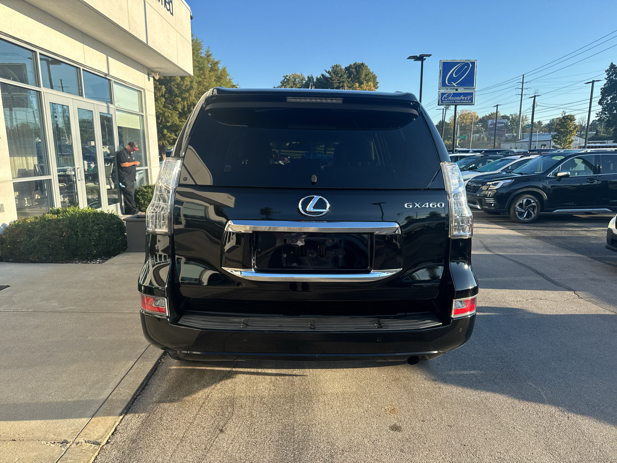 Used 2017 Lexus GX 460 Premium w/ Premium Package AWD/4WD image 4